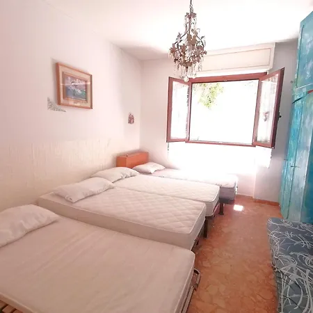 Homestay Adelasia *